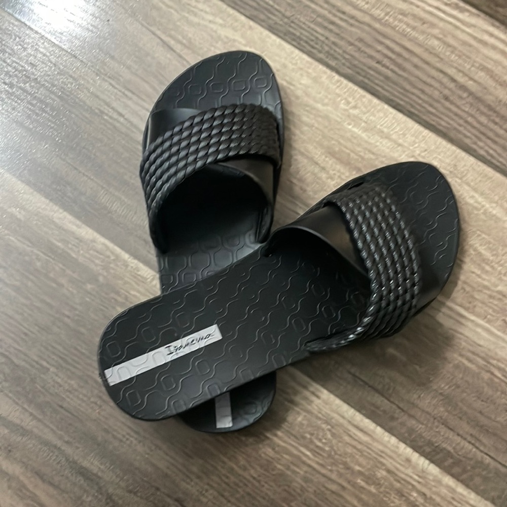 Ipanema Black sandals